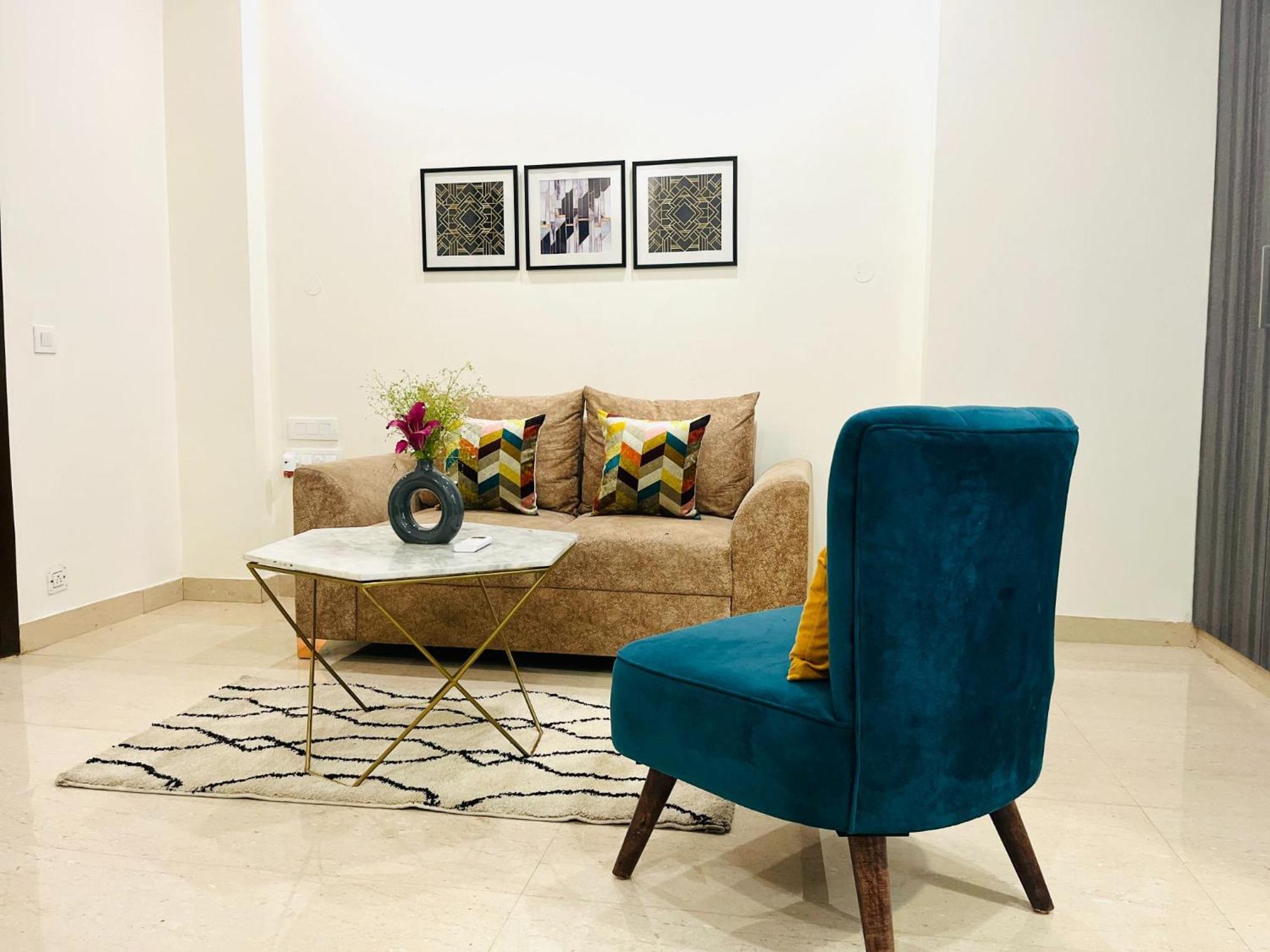 Bluo 1Bhk - Dlf Cybercity, Balcony, Lift, Parking Gurgaon Buitenkant foto
